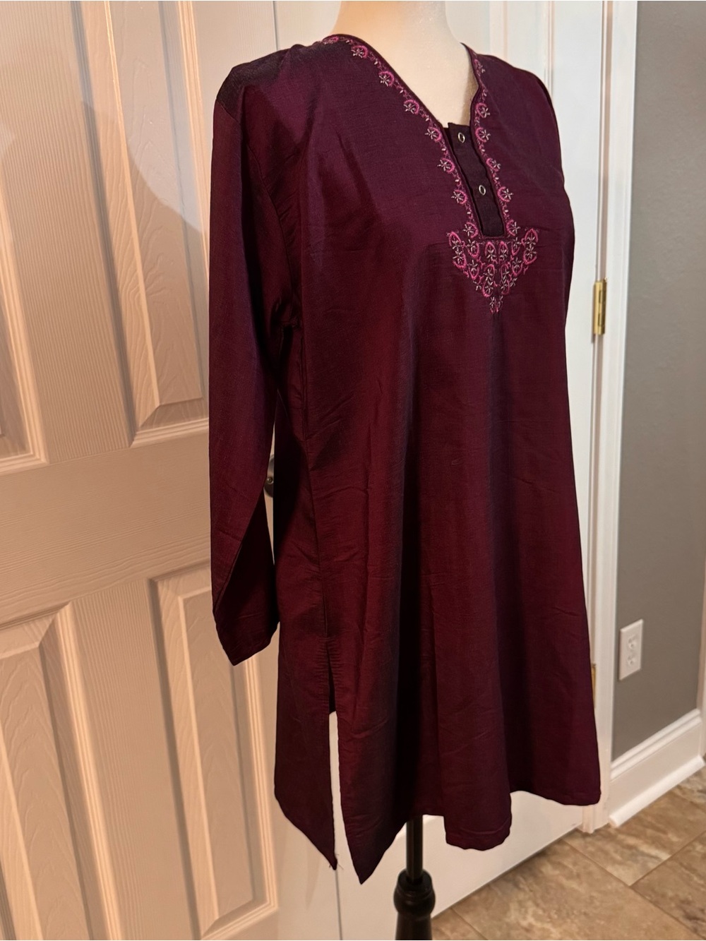 Embroidered V-Neck Women’s Long Tunic - Iridescent Dark Plum Color